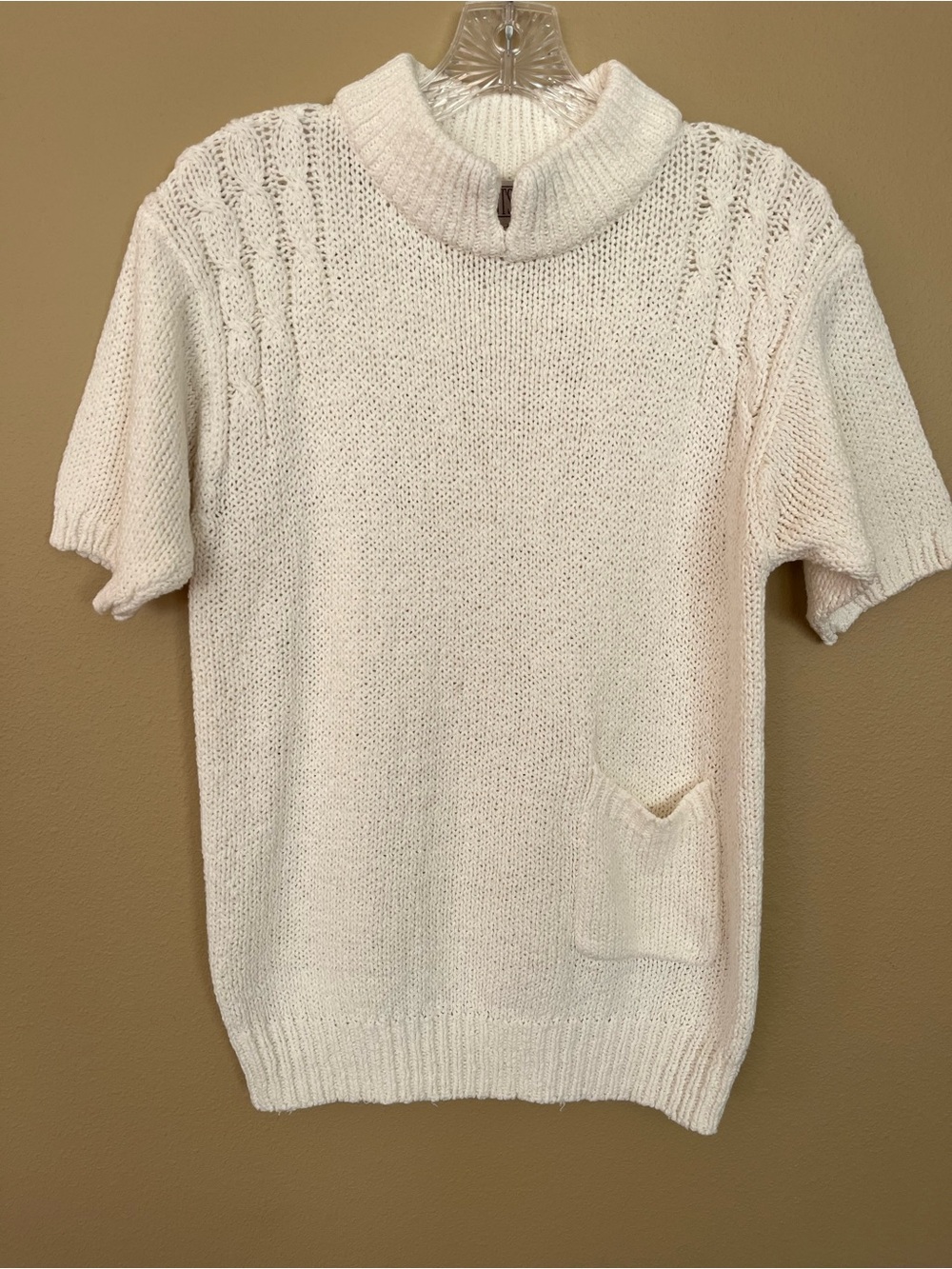 Hunts Point Vintage Sweater Short Sleeve Mock Collar Cream Small Patch Pocket M